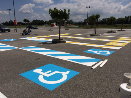Image d'illustration pour : Entretien des marquages au sol et renouvellement des signalétiques villes accessibles
