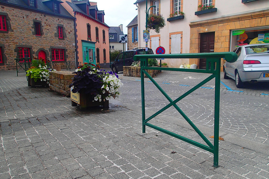 Image d'illustration pour : 16- Les trottoirs aux piétons Image d'illustration pour : 16- Les trottoirs aux piétons