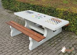 Image d'illustration pour : 29- Tables d'éches en libre service